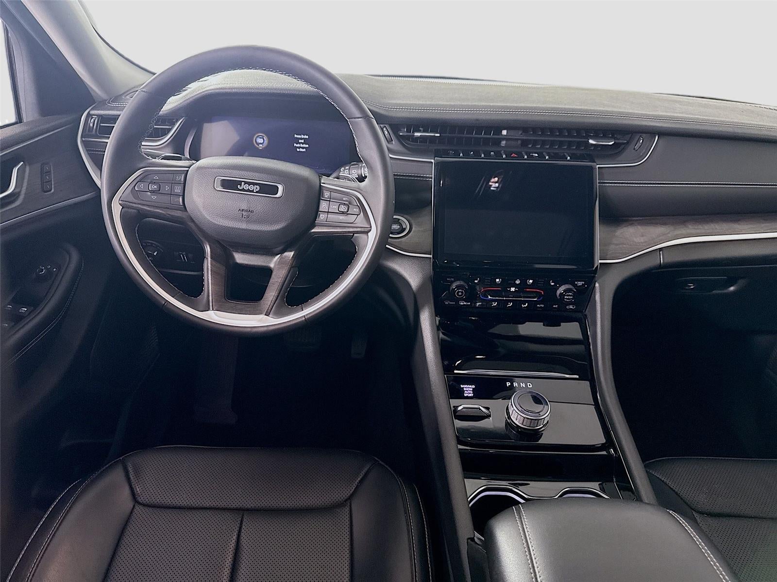 2023 Jeep Grand Cherokee — side profile view