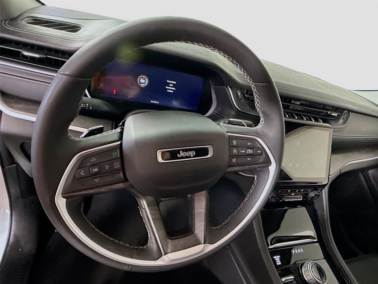 2023 Jeep Grand Cherokee — detail view